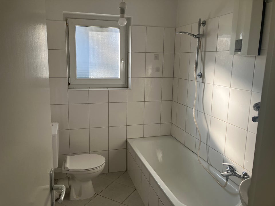 Hier macht wohnen Spaß: gut geschnittene 4-Zimmer-Wohnung - Foto 2
