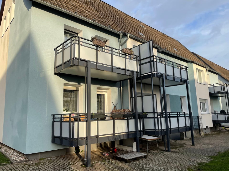 Das Glück hat ein Zuhause: günstige 2,5-Zi.-Wohnung mit Ausblick! - Photo 3