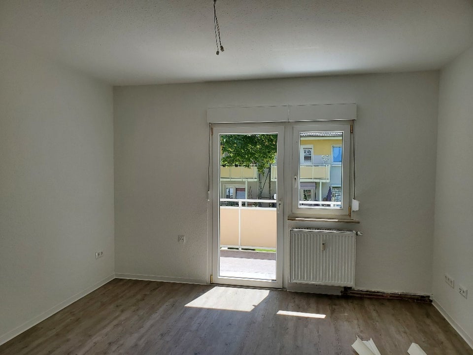Frisch renovierte 3-Zi.-Whg. in ruhiger und grüner Lage - Photo 4