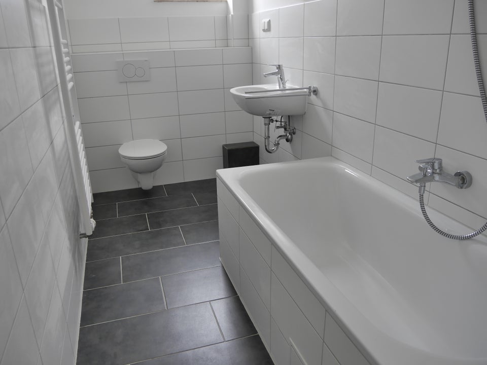 Schöne 3-Zimmer-Wohnung mit Tageslichtbad in Hanau-Großauheim zu vermieten - Foto 3