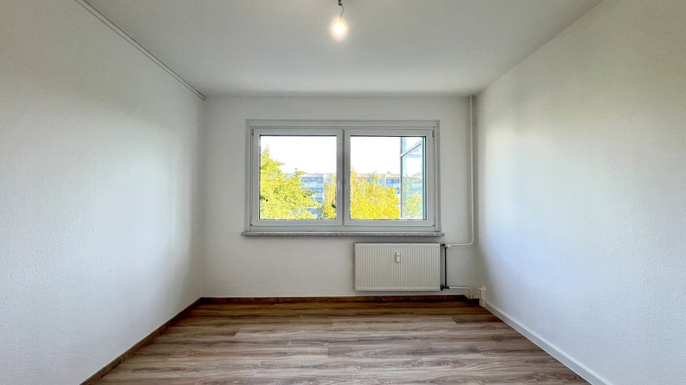 Schöne 4-Zimmerwohnung mit Balkon und Aufzug, Bad mit Dusche! - Foto 5