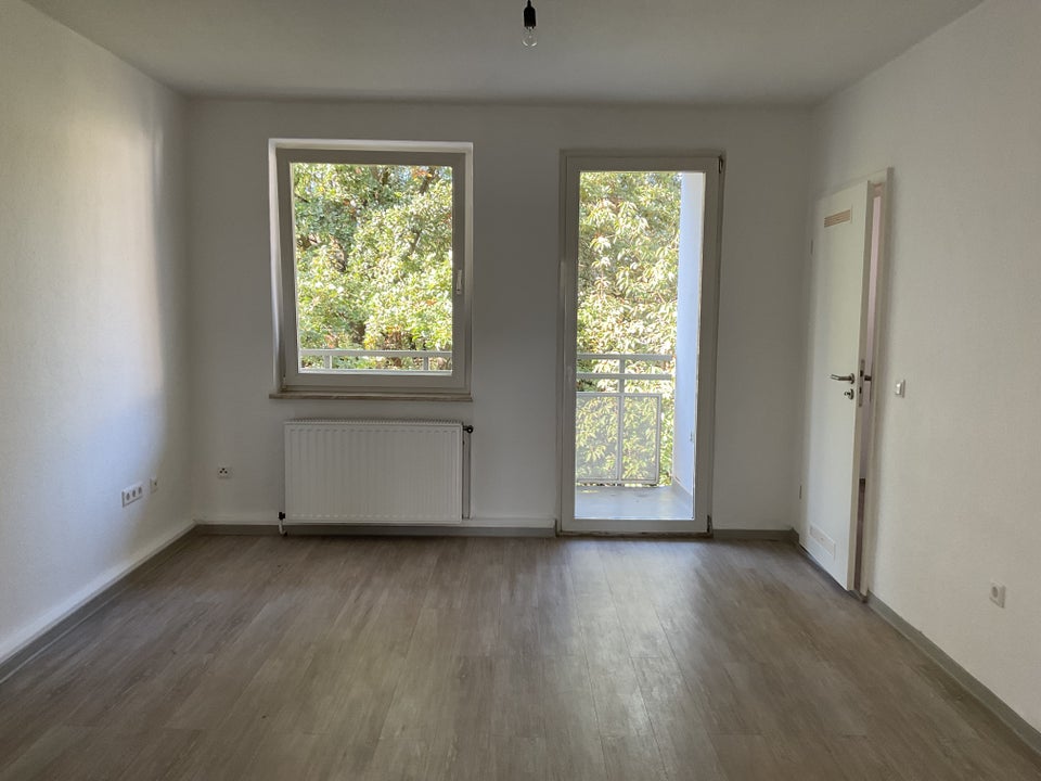 Schöner Wohnen in dieser günstig geschnittenen 3-Zi.-Wohnung - Photo 1