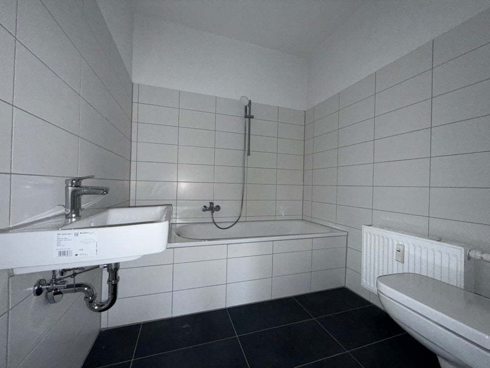 Ganz neu – Erstbezug nach Komplettsanierung! - Foto 2