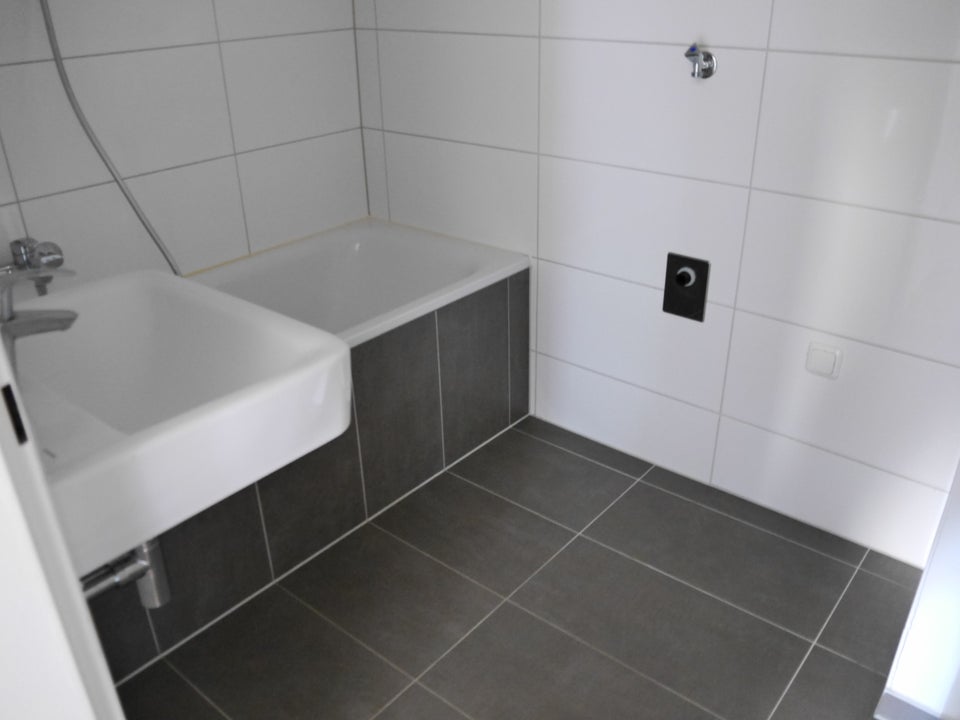 Schöne 3-Zimmer-Wohnung mit Balkon in Hanau-Großauheim zu vermieten - Photo 2