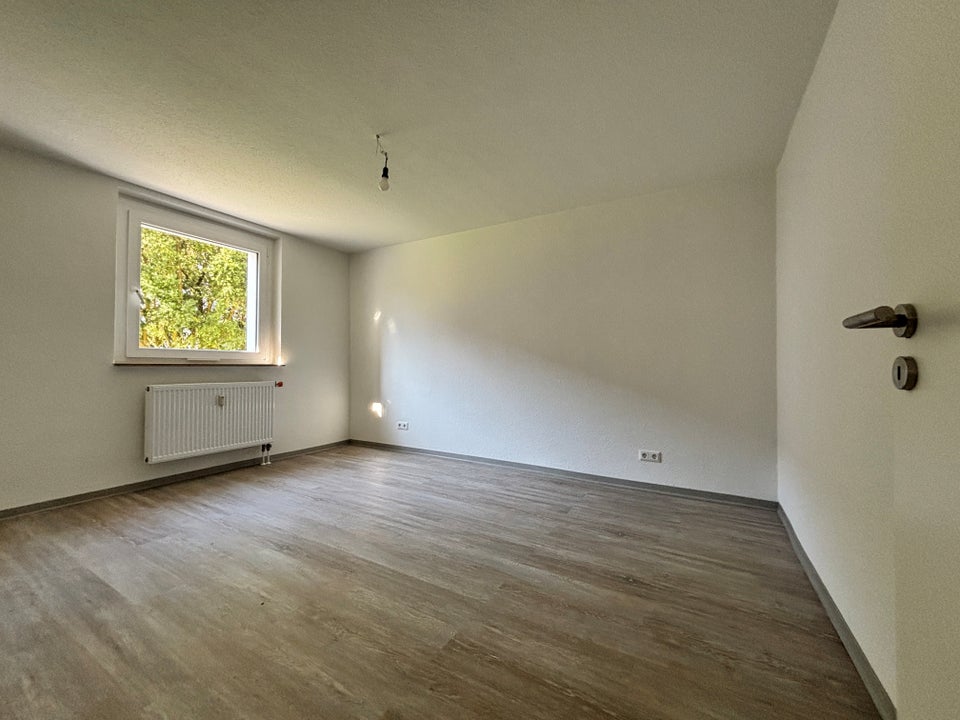 Bezugsfertige 3-Zimmer Wohnung im EG in modernisiertem Gebäude - Photo 5