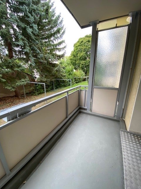 Top sanierte Wohnung mit Dusche und Balkon für Rentner*innen. - Foto 3