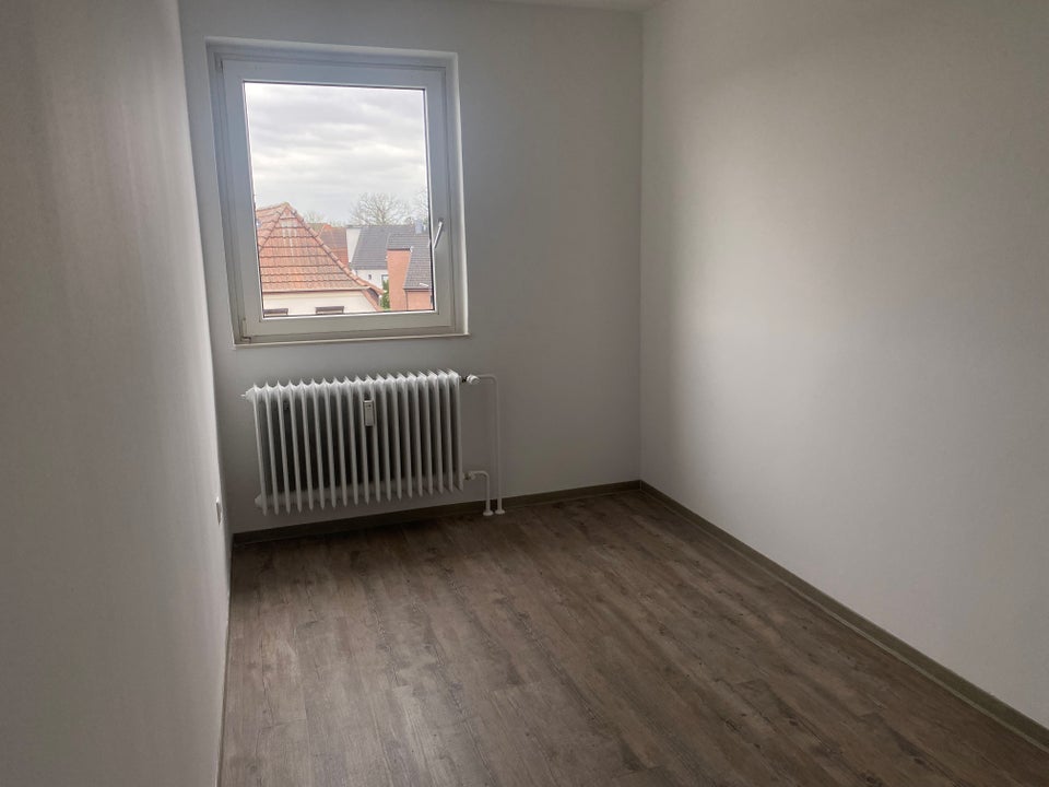 Renovierte 4-Zimmer-Wohnung mit Balkon - Foto 5