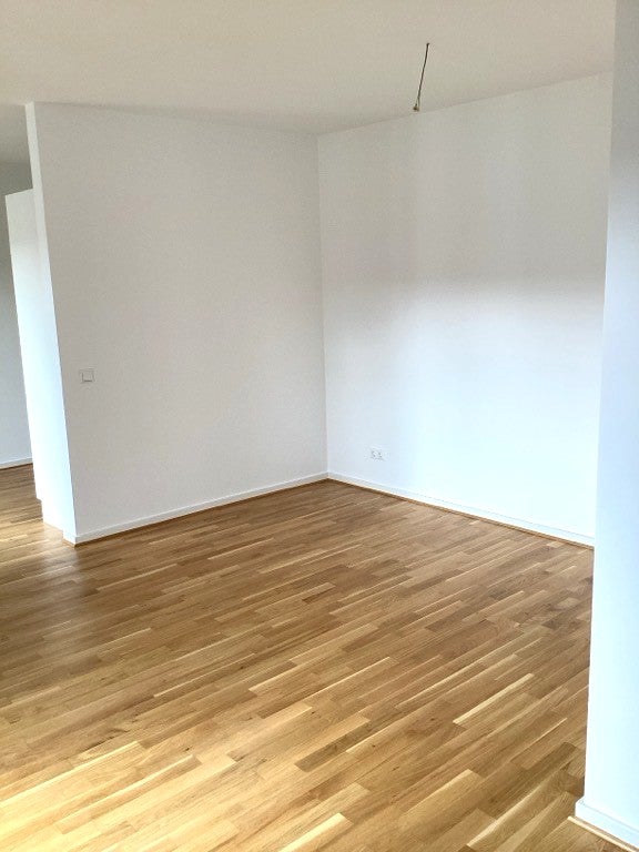 1 Raum Wohnung mit Balkon und Einbauküche - Photo 1