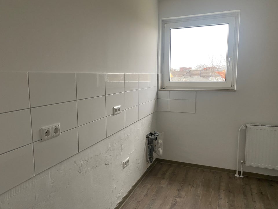 Renovierte 4-Zimmer-Wohnung mit Balkon - Foto 1