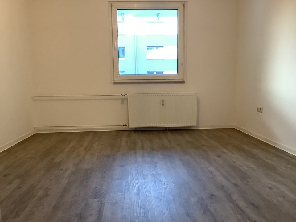 Renovierte 3-Zimmerwohnung im Erdgeschoss mit Balkon - Foto 1