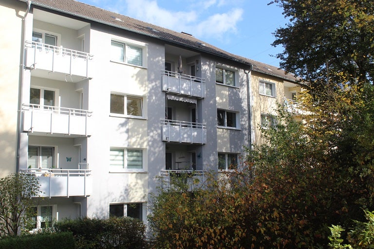 Neue Wohnung, neues Glück! Günstige 3-Zimmer-Wohnung - Foto 1