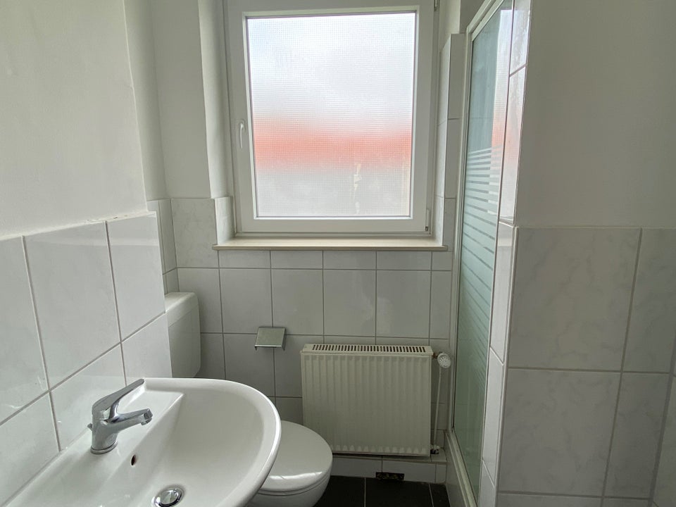 Gepflegte 2-Zimmer-Wohnung mit Balkon - Foto 3