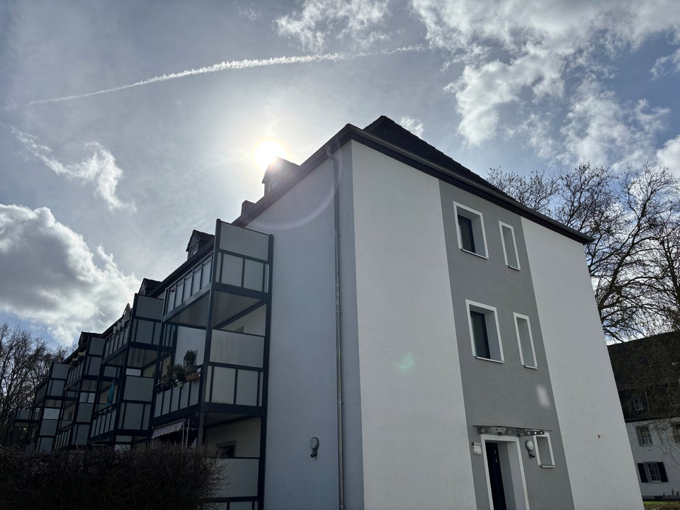 TOP renoviert! Gemütliche 2-Zimmer Wohnung in traumhaft schöner Wohnsiedlung am Wald - Photo 2