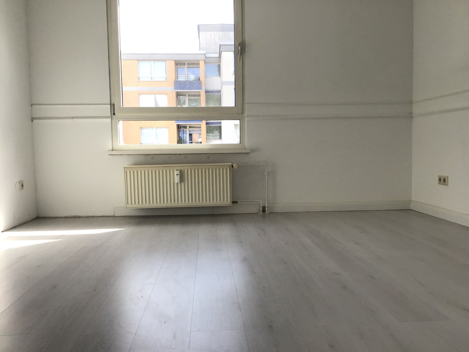 Charmante 3-Raum-Wohnung mit Balkon zur Hofseite! - Photo 3