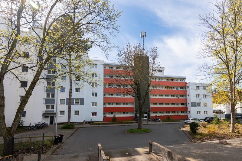 Noch in Renovierung: 3-Zimmer-Wohnung mit Balkon in zentraler Lage - Photo 4