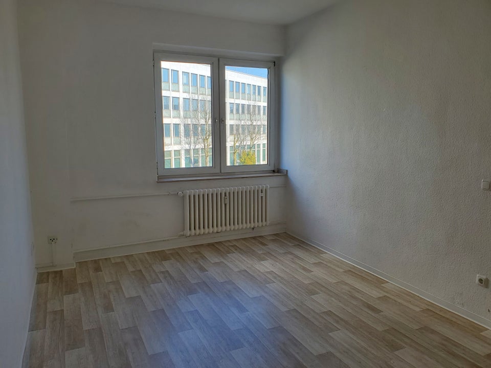 Günstige 2-Zimmer-Wohnung in sehr zentraler Lage zu vermieten - Foto 5