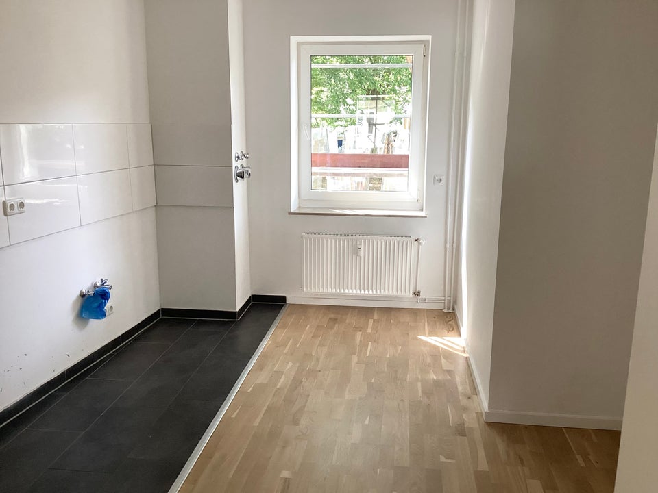 Schicke 2,5-Zimmer-Wohnung mit Tageslichtabd und Balkon - Photo 2