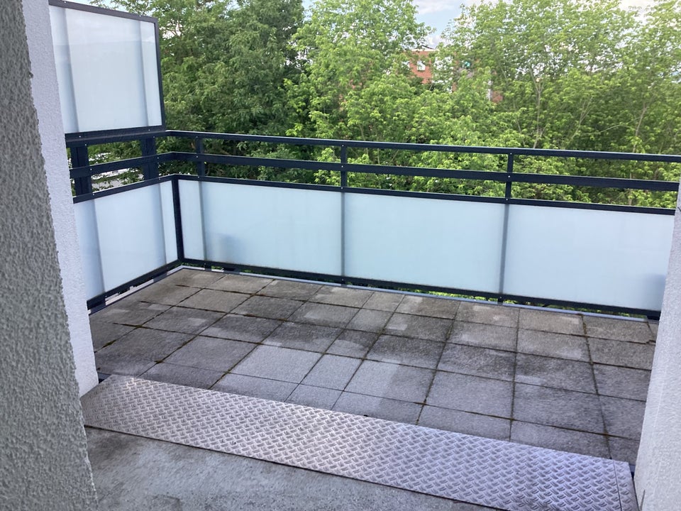 Schöne Wohnung sucht Mieter: 2-Zimmerwohnung mit Balkon! - Photo 2