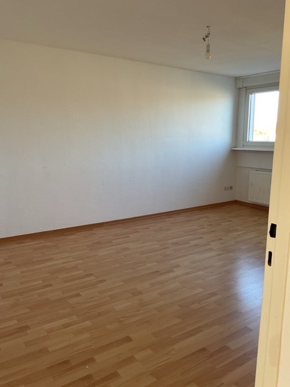 Wunderschöne 3-Zimmer-Wohnung im DG ohne Aufzug ! - Foto 1