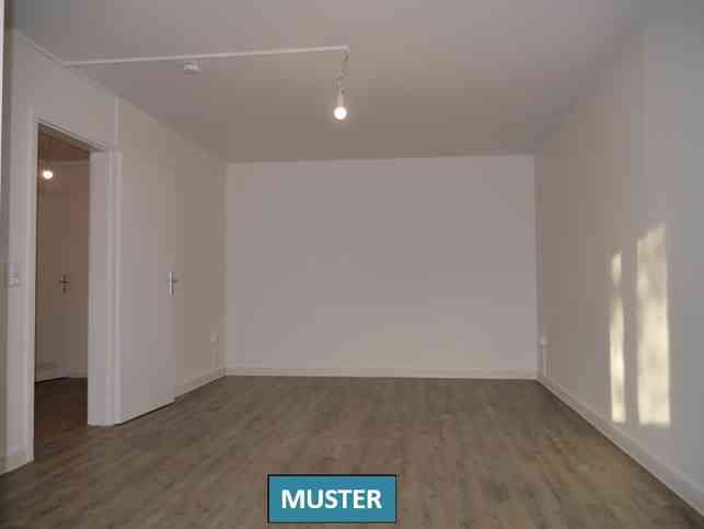 Über den Dächern: helle 2-Zimmer-Dachgeschosswohnung mit großem Balkon - Photo 1