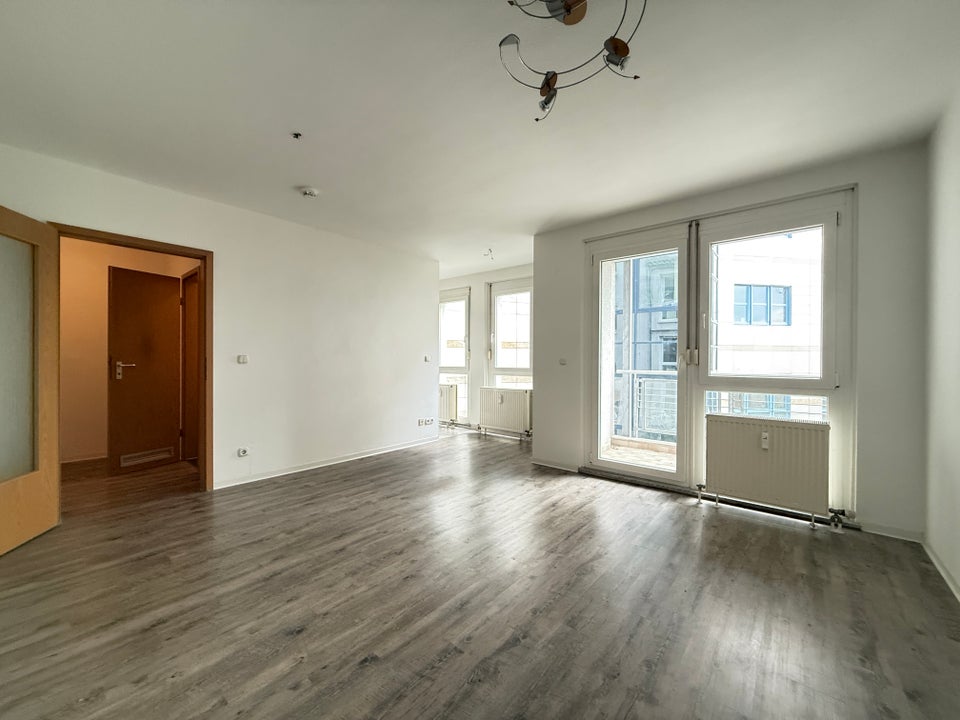 Das Glück hat ein Zuhause: günstiges 1-Zimmer-Appartment mit Einbauküche - Photo 1