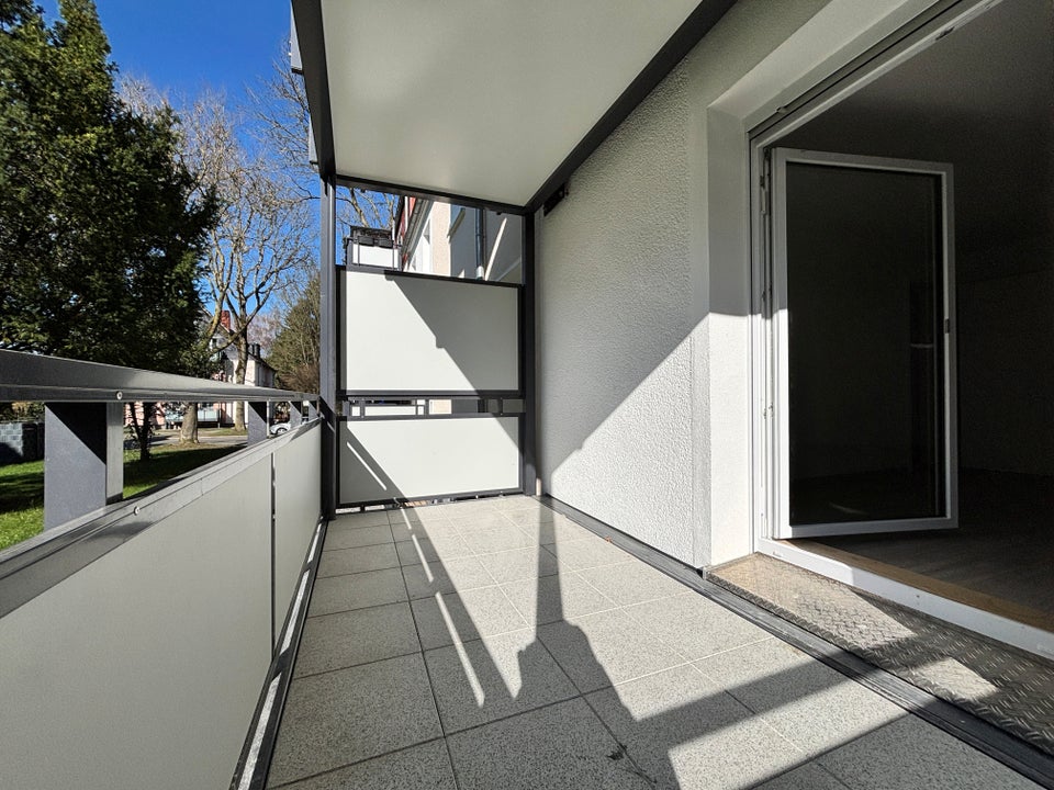 Bezugsfertige 3-Zimmer Wohnung im EG in modernisiertem Gebäude - Photo 2