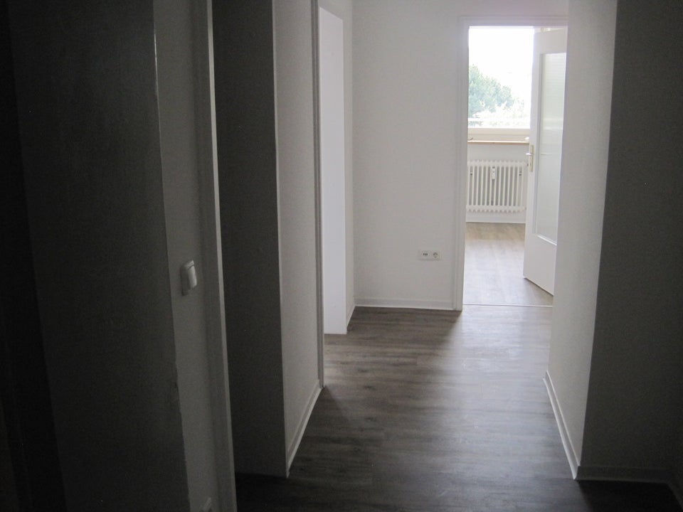 Ihre neue Wohnung! Renovierte 3-Zimmer-Wohnung mir Balkon! - Photo 3