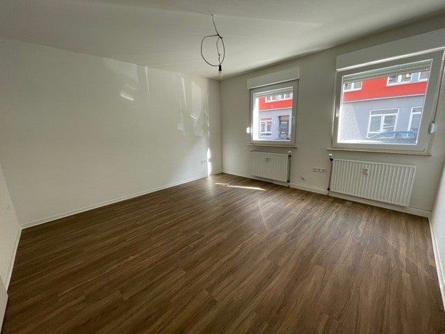 TOP- 2 Zimmerwohnung mit Einbauküche in zentraler Lage - Foto 1