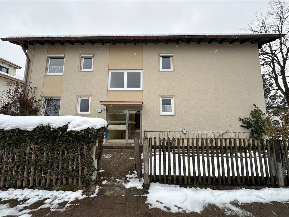 Traumhafter Ausblick vom Balkon! 2-Zimmer-Wohnung - Zentral aber ruhig - Foto 1