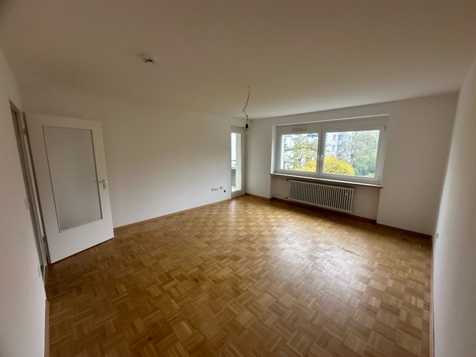 Perfekt für kleine Familien: 3-Zimmer-Wohnung mit Balkon - Photo 1