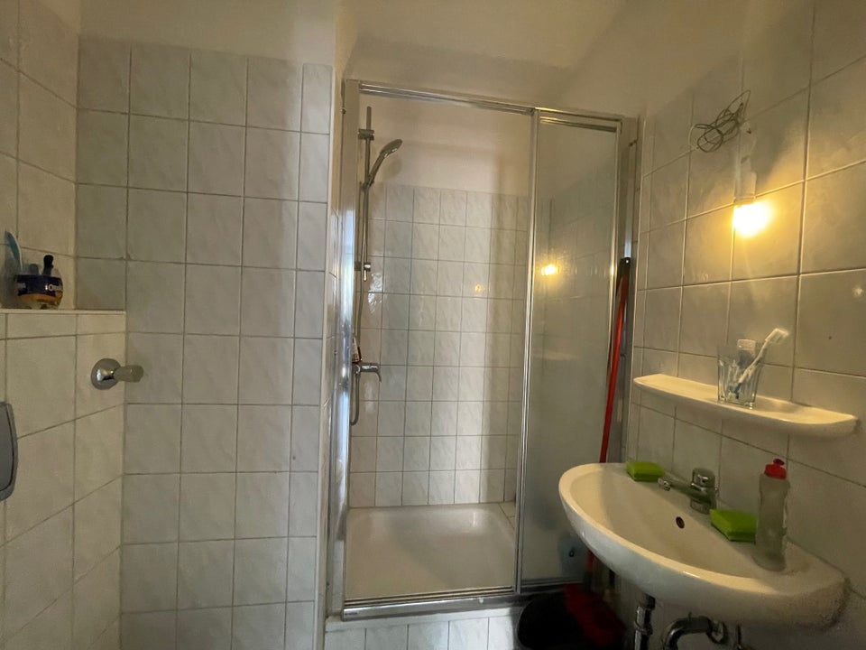 Ab dem sofort: 1-Zimmer-Wohnung in bester Lage, direkt an der Oper - Foto 2