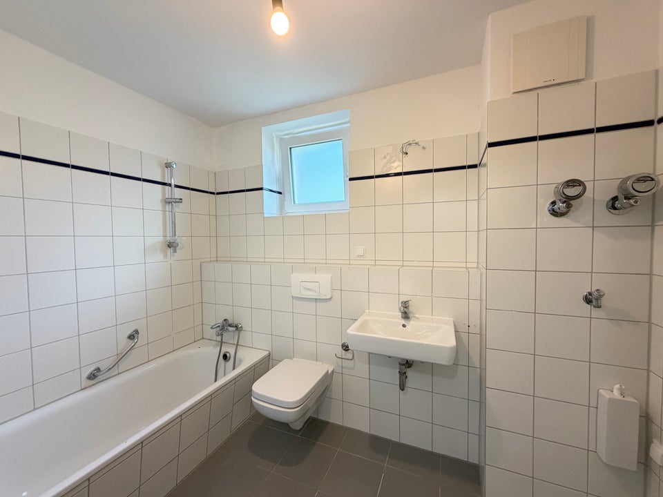 3- Zimmer- Wohnung ab sofort verfügbar - Foto 5