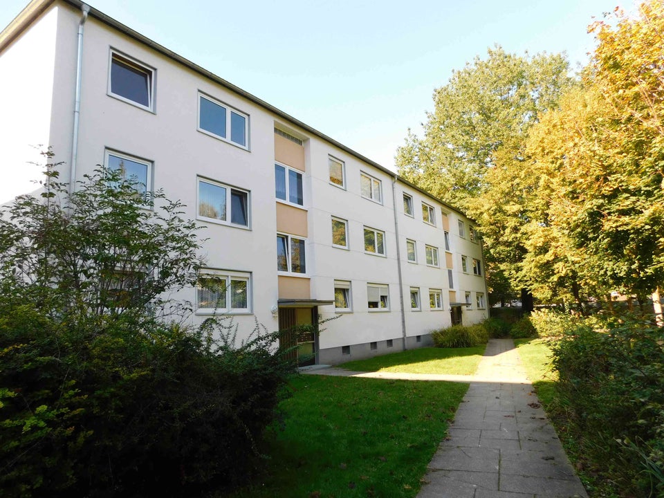 Alles neu! Einzugsbereite Wohnung mit tollem Balkon, ideal für die kleine Familie! - Foto 4