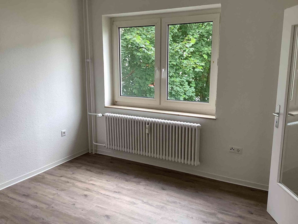 Endlich Zuhause: sanierte 2-Zimmer Wohnung mit Durchgangszimmer - Foto 3