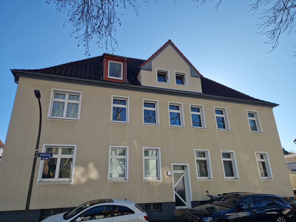 Hoch hinaus mit viel Platzspaß: praktische 2,5-Zi.-DG - Foto 1
