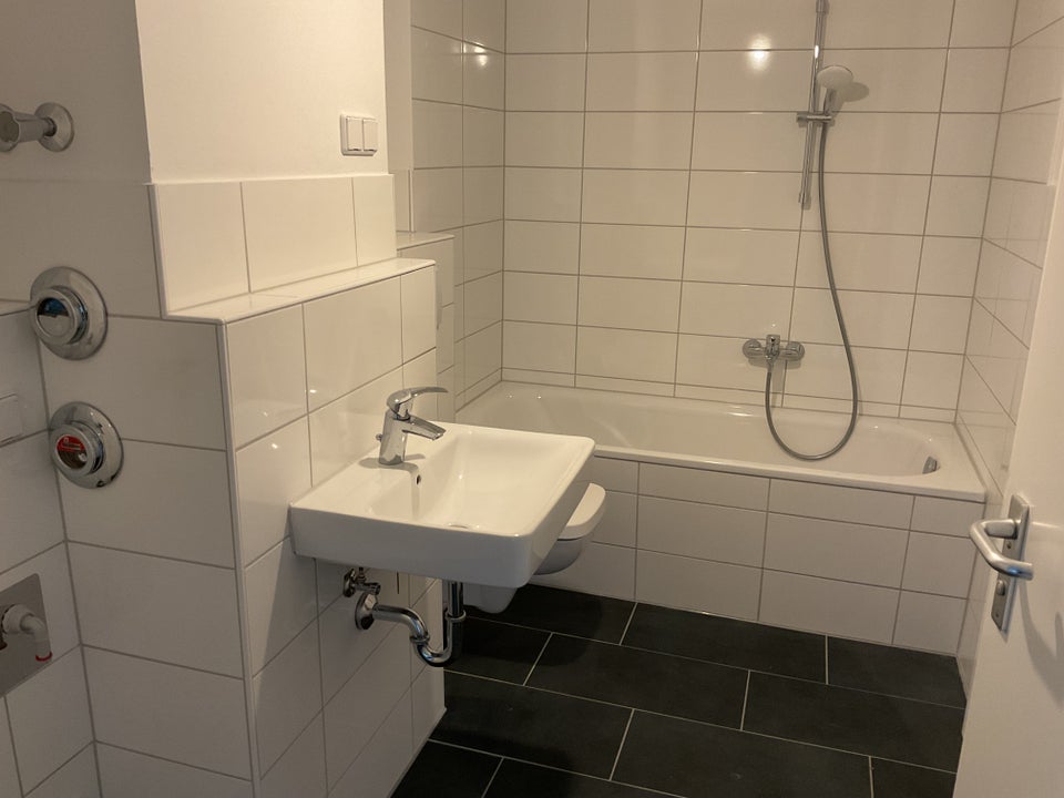 Anschauen, mieten, einziehen !! - Foto 2