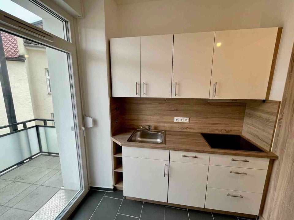 Wohntraum in Giesing: 2 Zimmer mit Einbauküche und Balkon - Foto 2