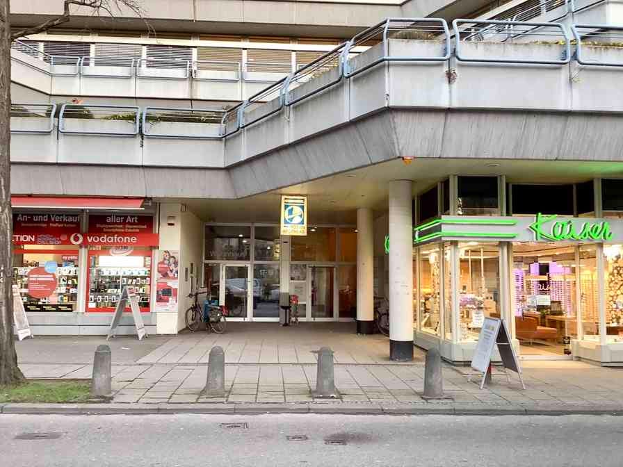 Sanierte 2-Zimmer-Wohnung mit Balkon in der Galateaanlage - Photo 5