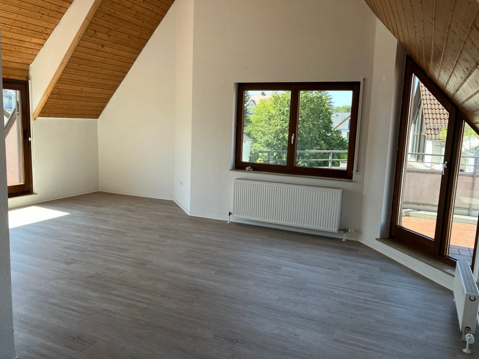 3-Zimmer-Dachgeschoß-Wohnnung in Bahnhofsnähe - Foto 3