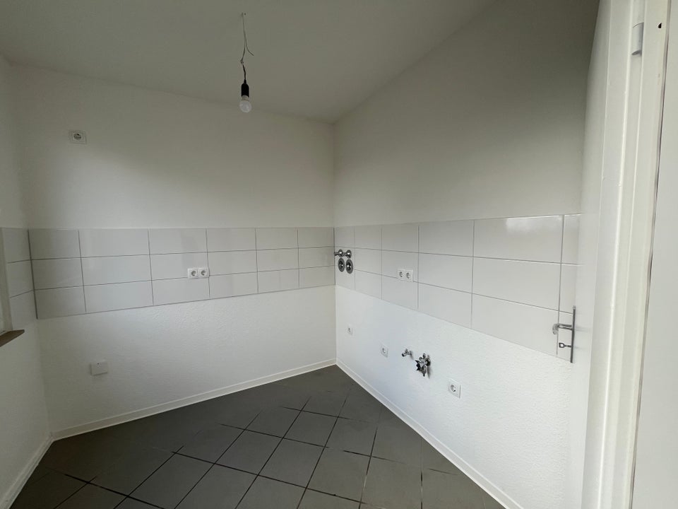 Lust auf Veränderung: günstig geschnittene 3-Zimmer-Wohnung - Foto 2