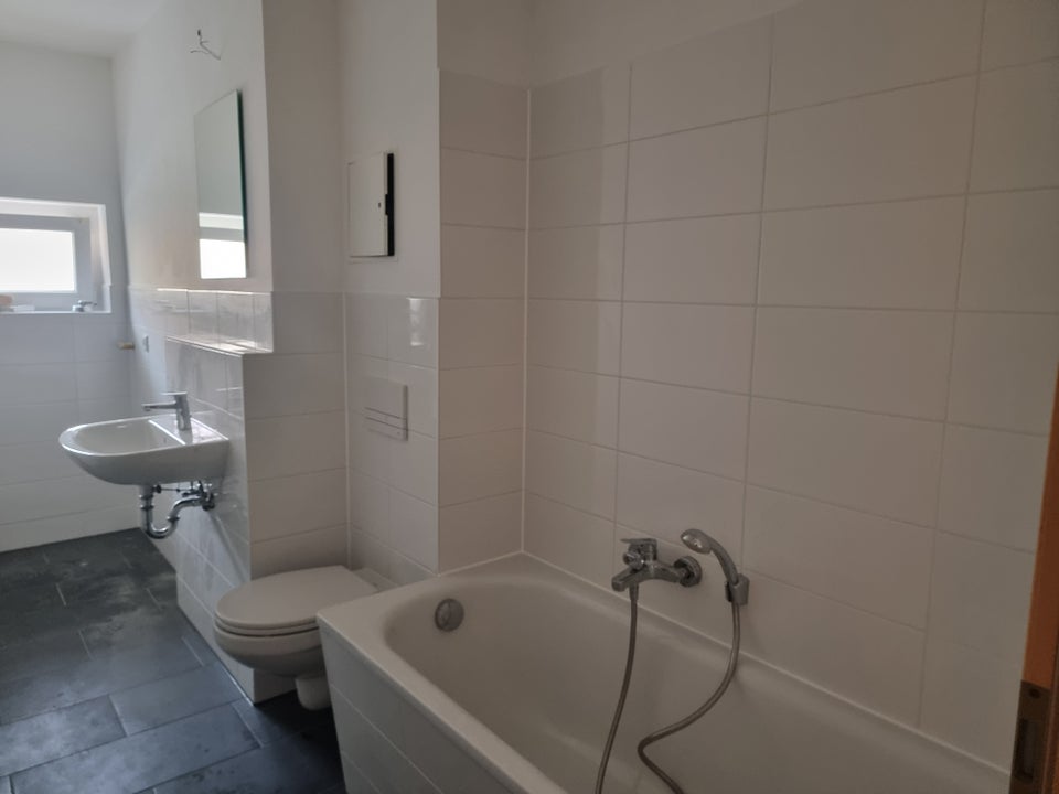 Frisch saniert: Willkommen im neuen Zuhause! - Photo 4