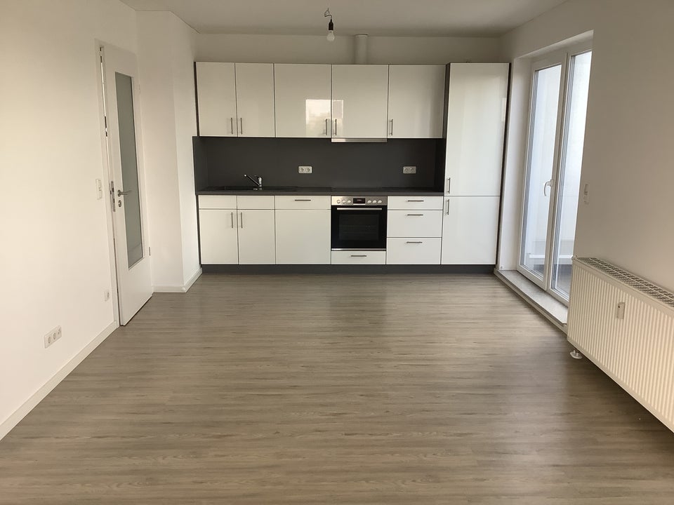 2-Zimmer Dachgeschoss mit Terrasse und Einbauküche - Foto 2