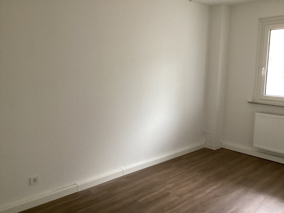 Mitten drin statt nur dabei: ansprechende 2-Zimmer-Wohnung mit Balkon - Photo 2