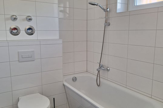 تصویر 2 Zi.-Wohnung zum Wohlfühlen!