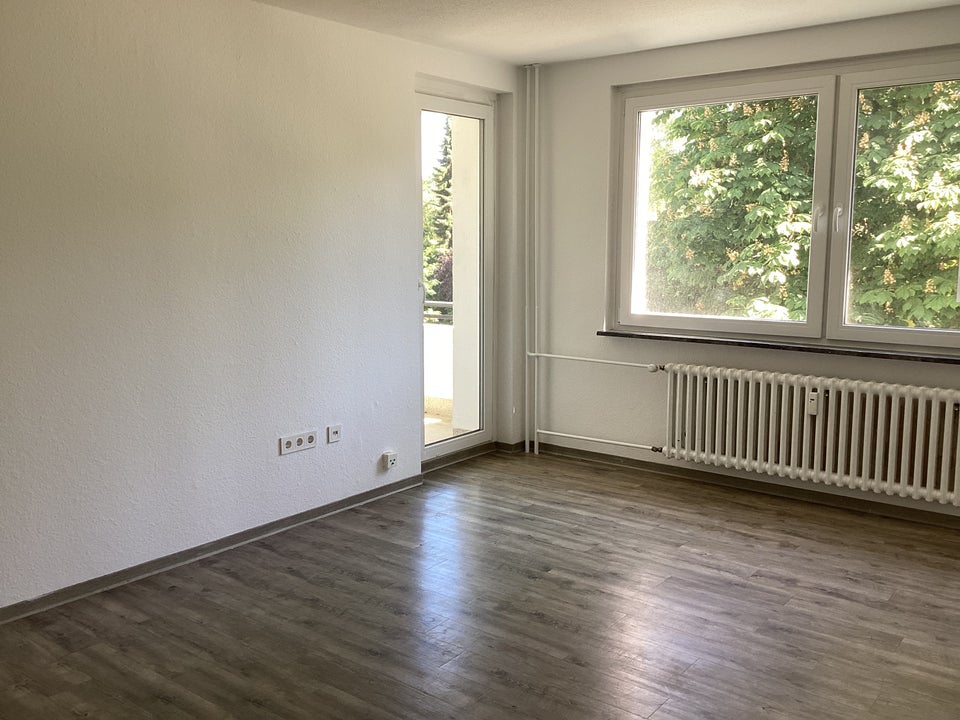 Geräumige 3-Raumwohnung mit Balkon und Blcik ins Grüne - Foto 3