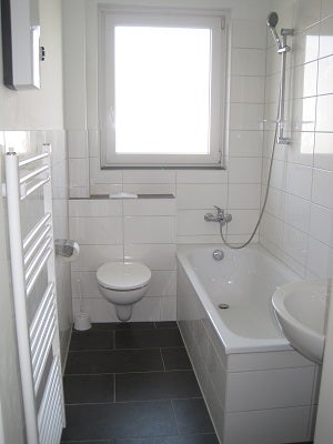Ihre neue Wohnung: Sanierte familienfreundliche 4-Zimmer-Wohnung mit Balkon - Foto 1