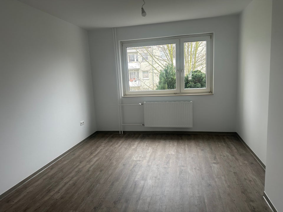 Renovierte 2,5-Zimmer-Wohnung im Erdgeschoss - Foto 3