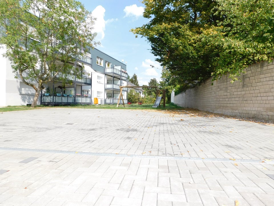 Sonnige 2-Zi.-Whg. mit Balkon und EBK- ab 01.08.2026 frei - Foto 1