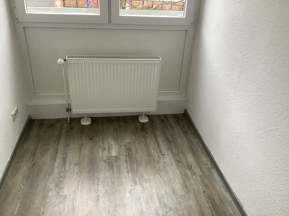 Interessante 2-Zi.-Whg direkt in der beliebten Fußgängerzone in Rahlstedt (Einzugsbereit im Juni 2026) - Photo 3