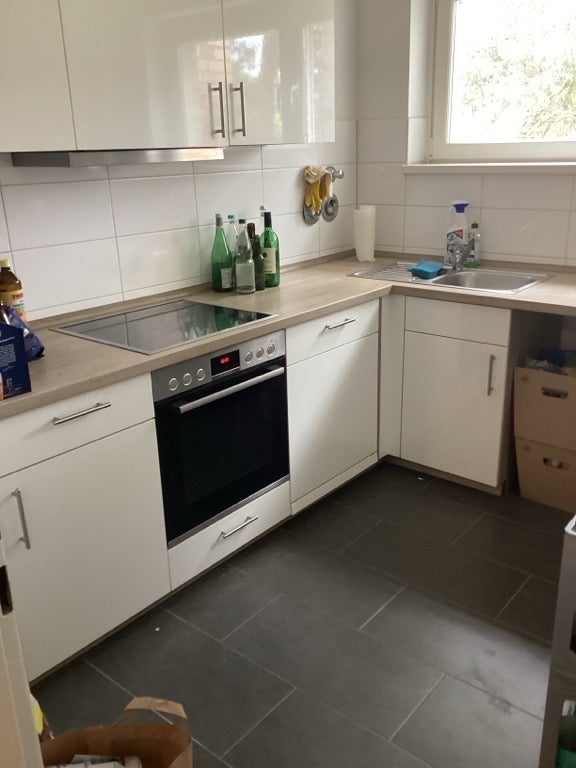 renovierte 3,5-Zimmer-Wohnung mit Einbauküche und neuen Fenster - Foto 2